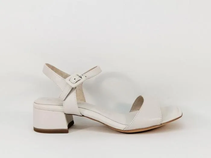 Sandale blanche chic à talon carré destockage TAMARIS 28265 en cuir femme